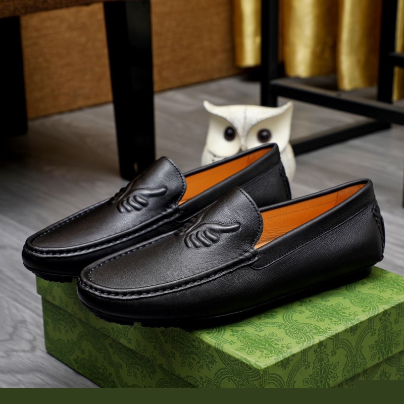 G*u*i leather shoes